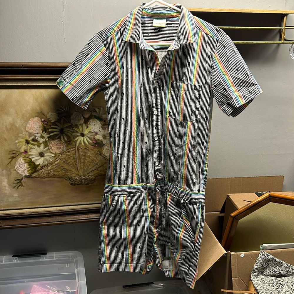 Zesties Male Romper. rainbow 🌈 stripes size S